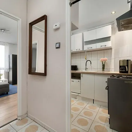 Apartman Functional With A View Of The In A Quiet Area Of By Renters *
